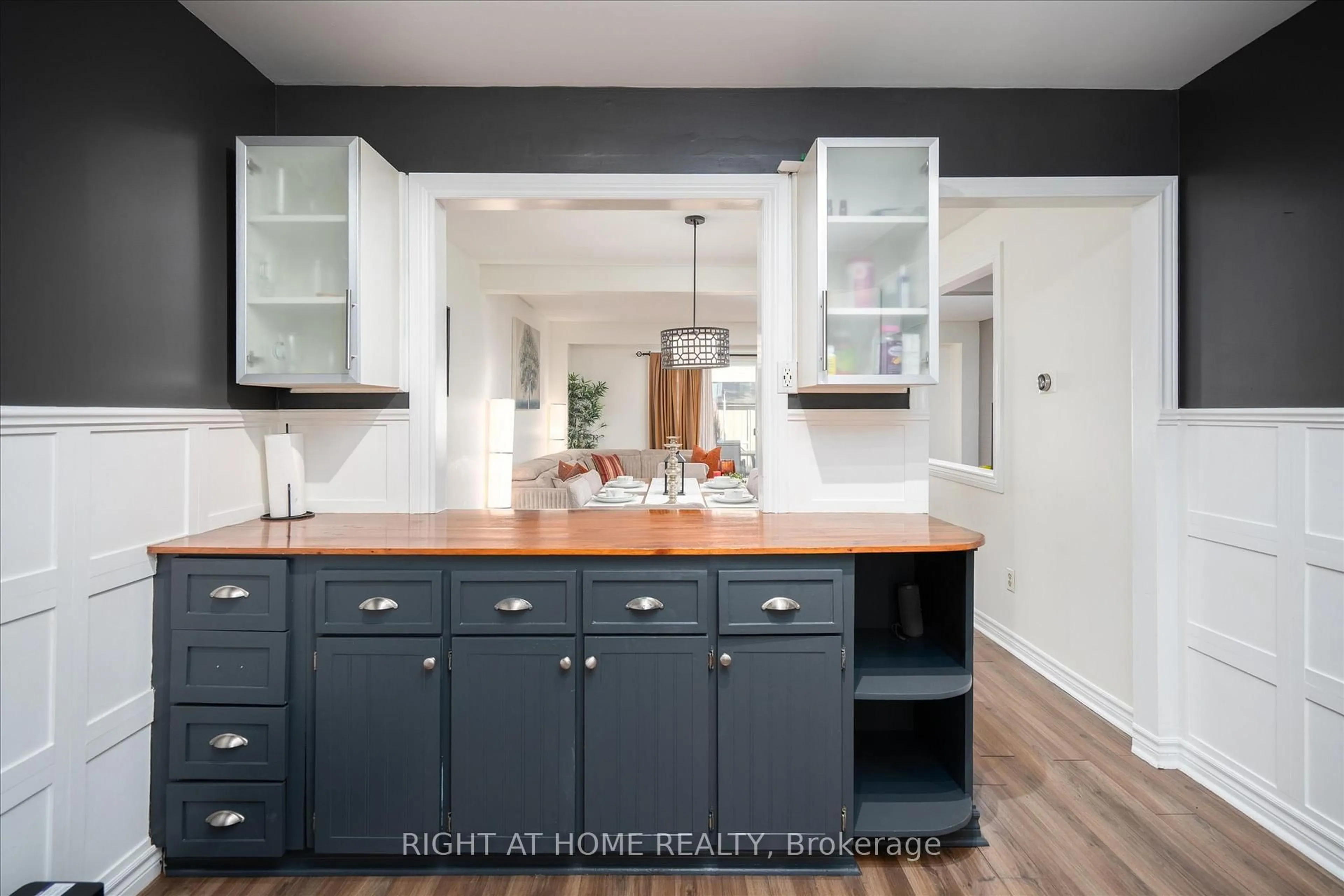 Open concept kitchen, unknown for 1306 Fenelon Cres, Oshawa Ontario L1J 6G1