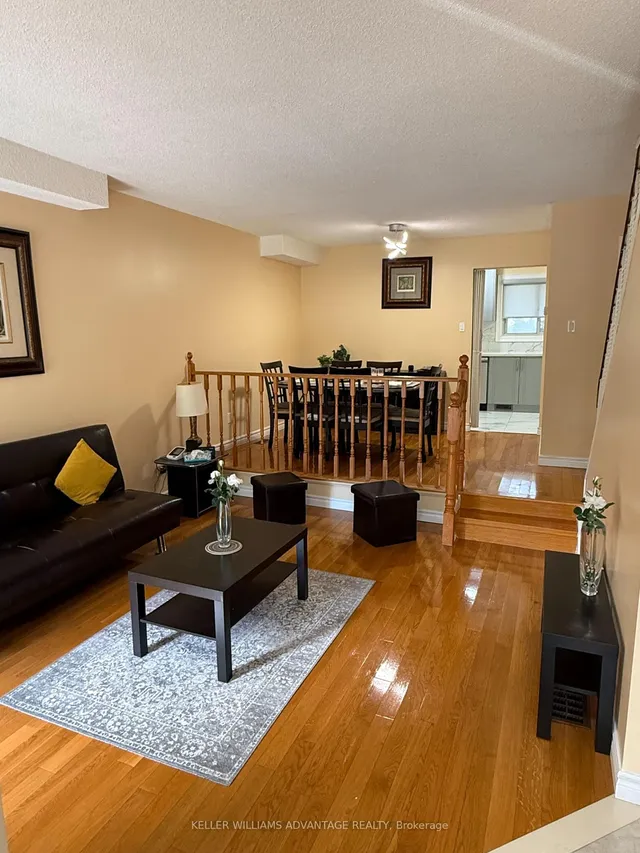 174 Homestead Rd, Toronto 3