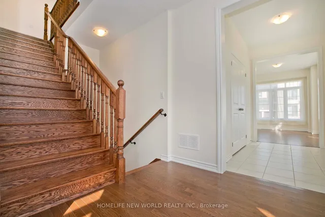 1864 Irish Moss Sq, Pickering 3