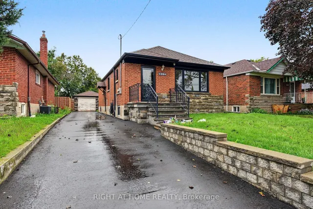 1008 Kennedy Rd, Toronto 2