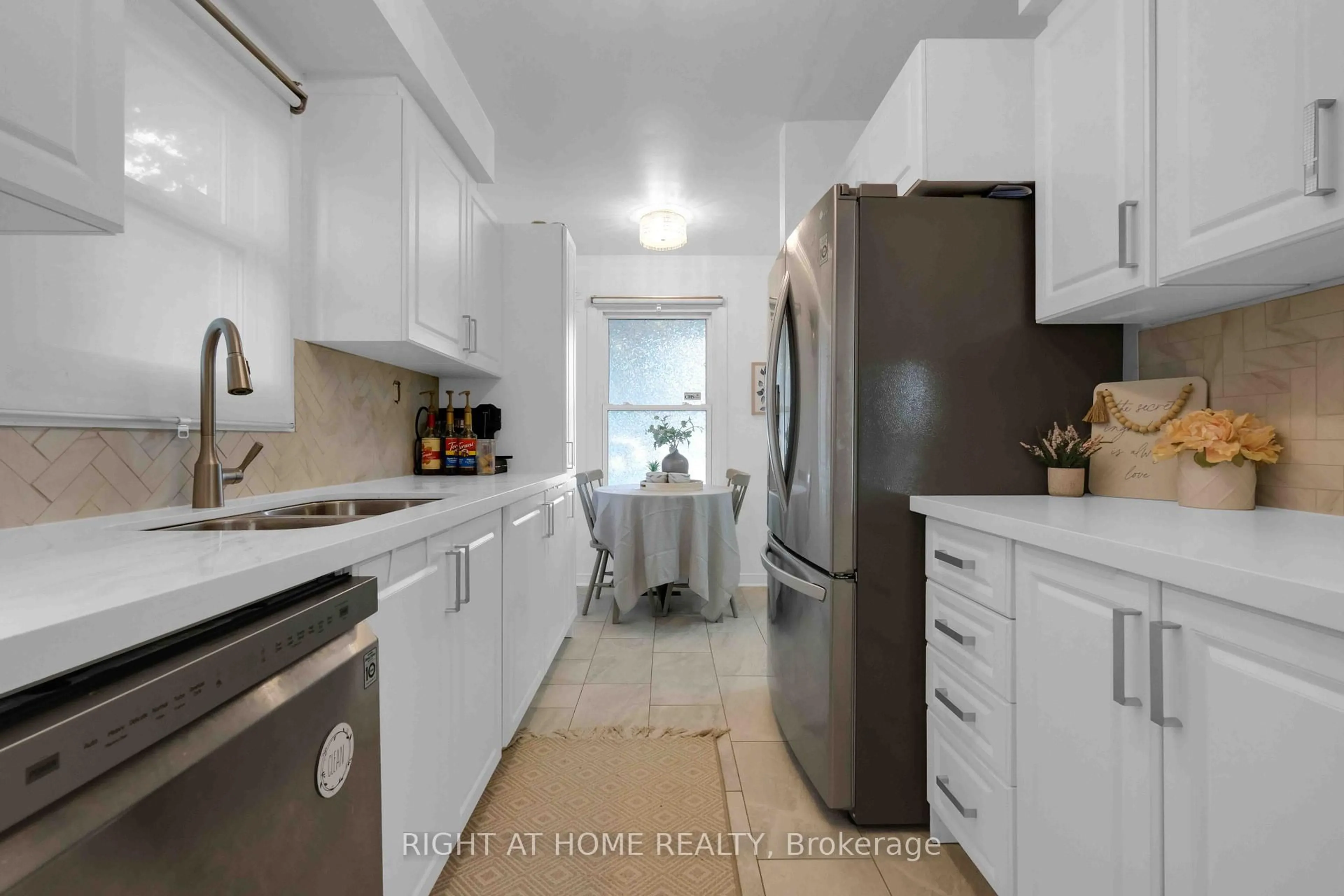 Standard kitchen, ceramic/tile floor for 1055 Central Park Blvd ##4, Oshawa Ontario L1G 7M4