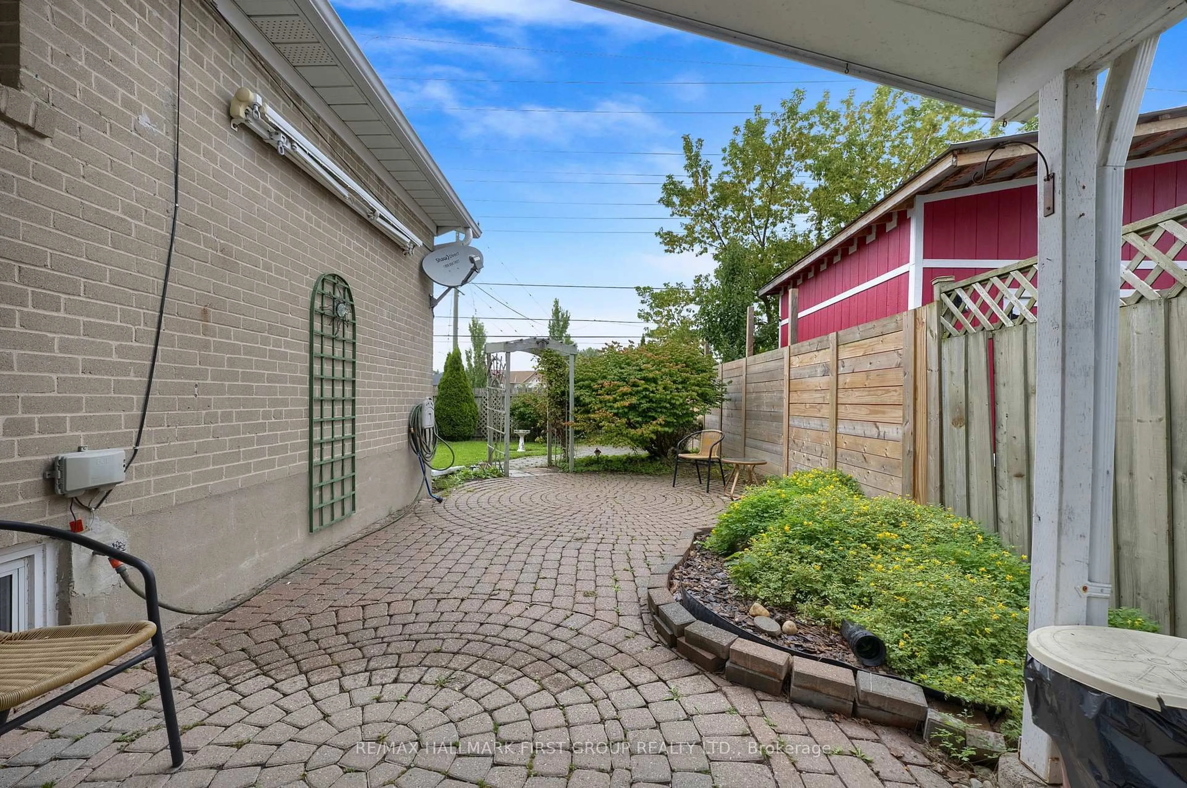 Patio, street for 35 Tulloch Dr, Ajax Ontario L1S 2S3