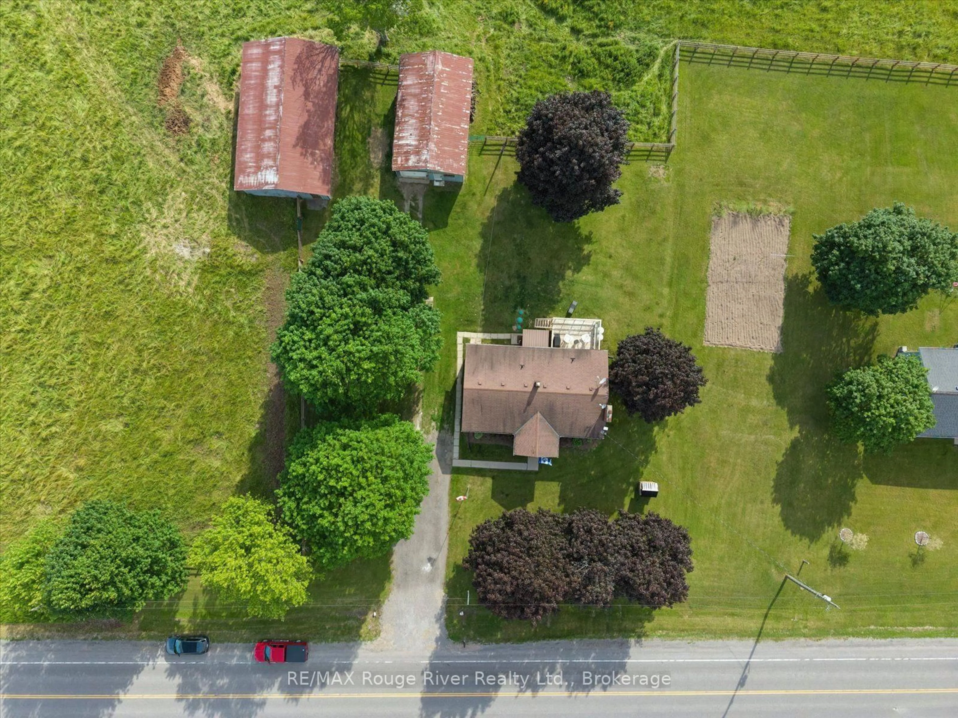 A pic from outside/outdoor area/front of a property/back of a property/a pic from drone, street for 3714 Newtonville Rd, Clarington Ontario L0A 1J0