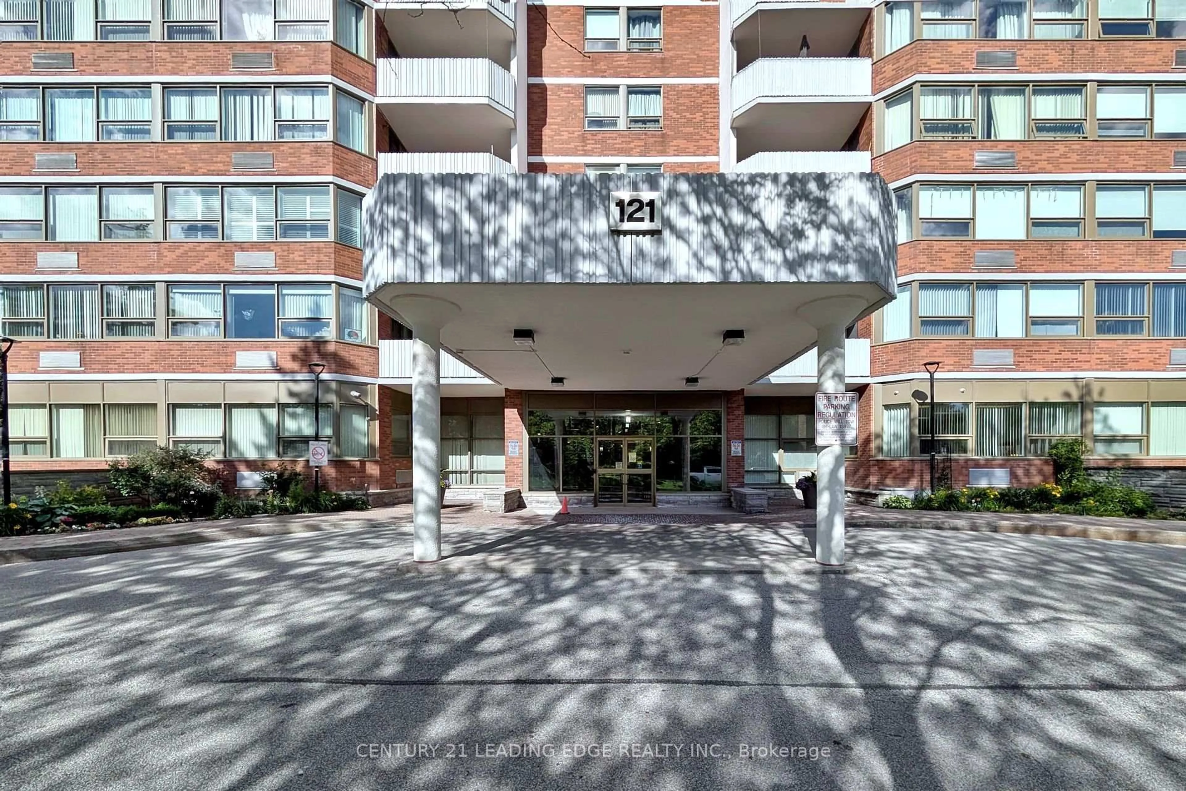 Indoor foyer for 121 Ling Rd #1910, Toronto Ontario M1E 4Y2