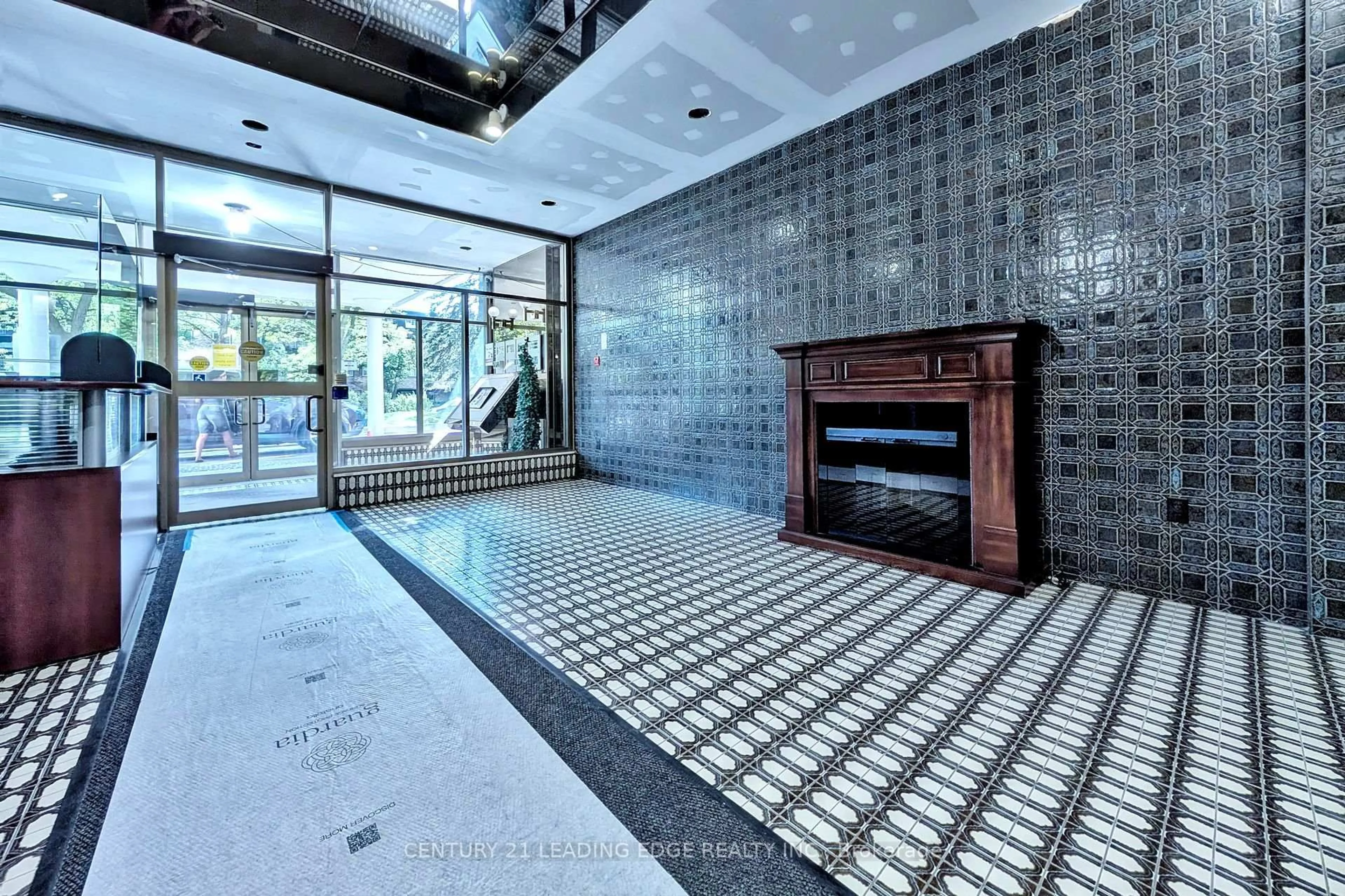Lobby for 121 Ling Rd #1910, Toronto Ontario M1E 4Y2