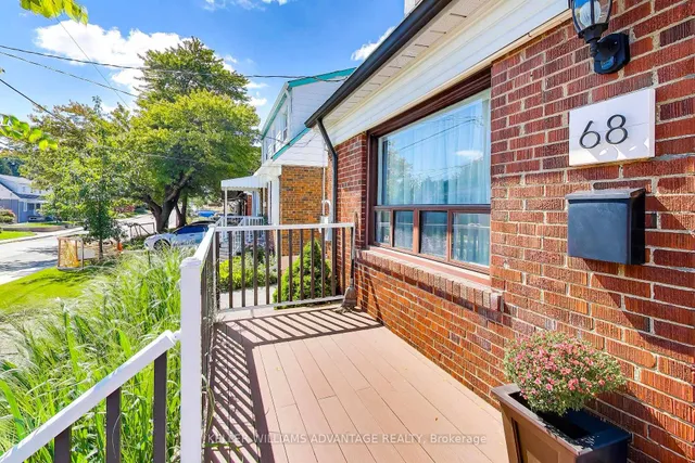 68 Mystic Ave, Toronto 4
