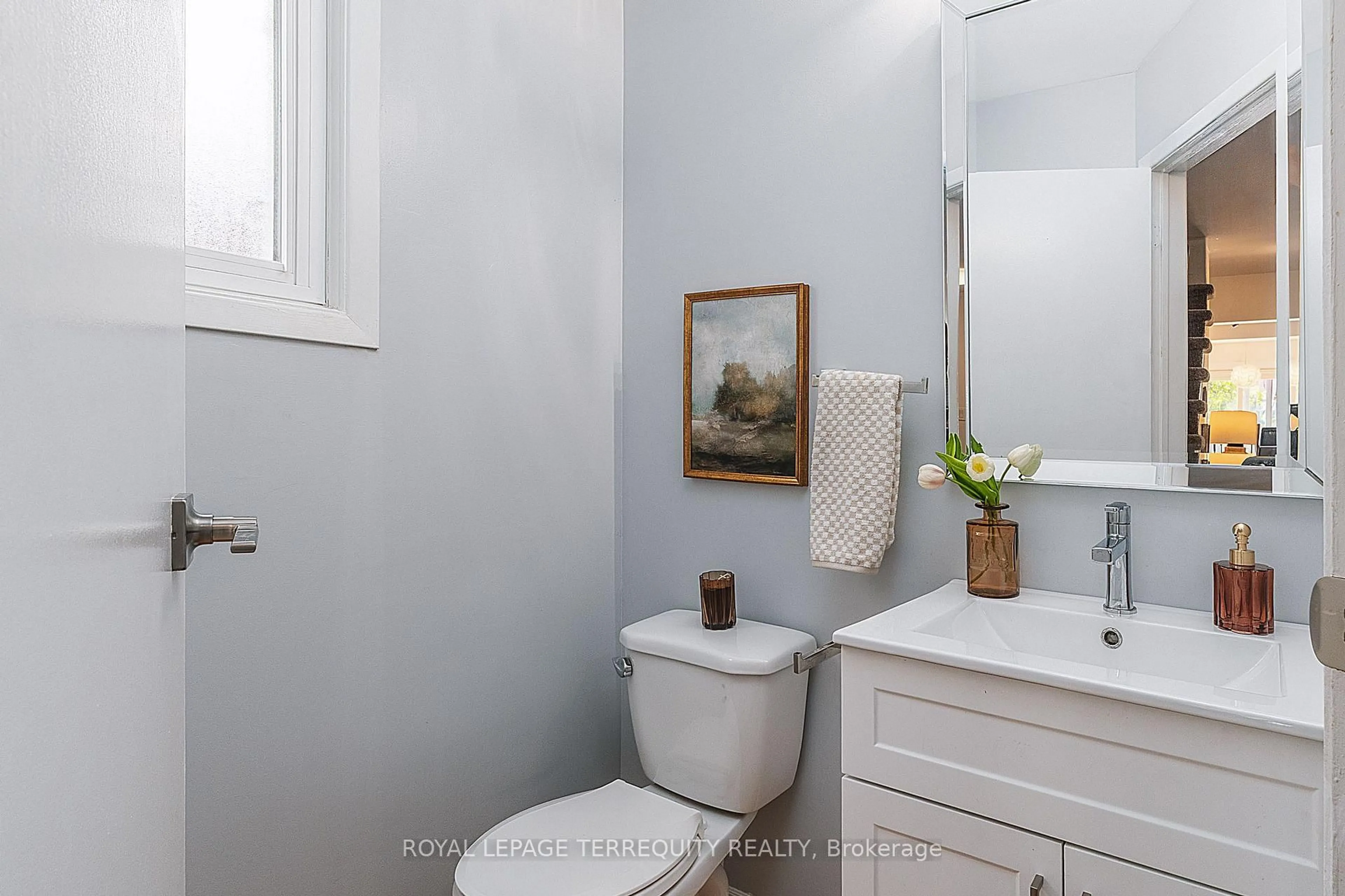 Standard bathroom, ceramic/tile floor for 19 Brocklesby Cres, Ajax Ontario L1T 2J6