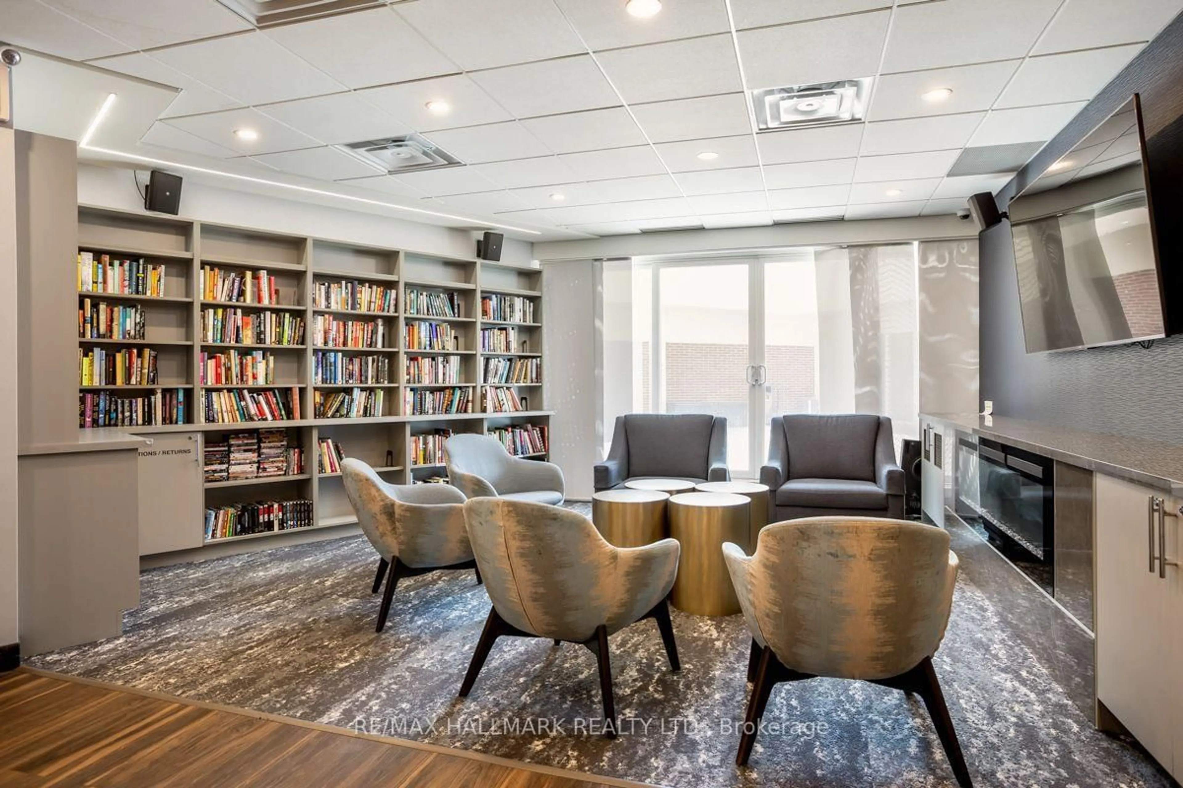 Lobby for 980 Broadview Ave #1201, Toronto Ontario M4K 3Y1