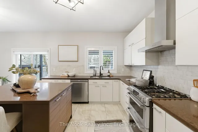 21 St Magnus Dr, Toronto 4