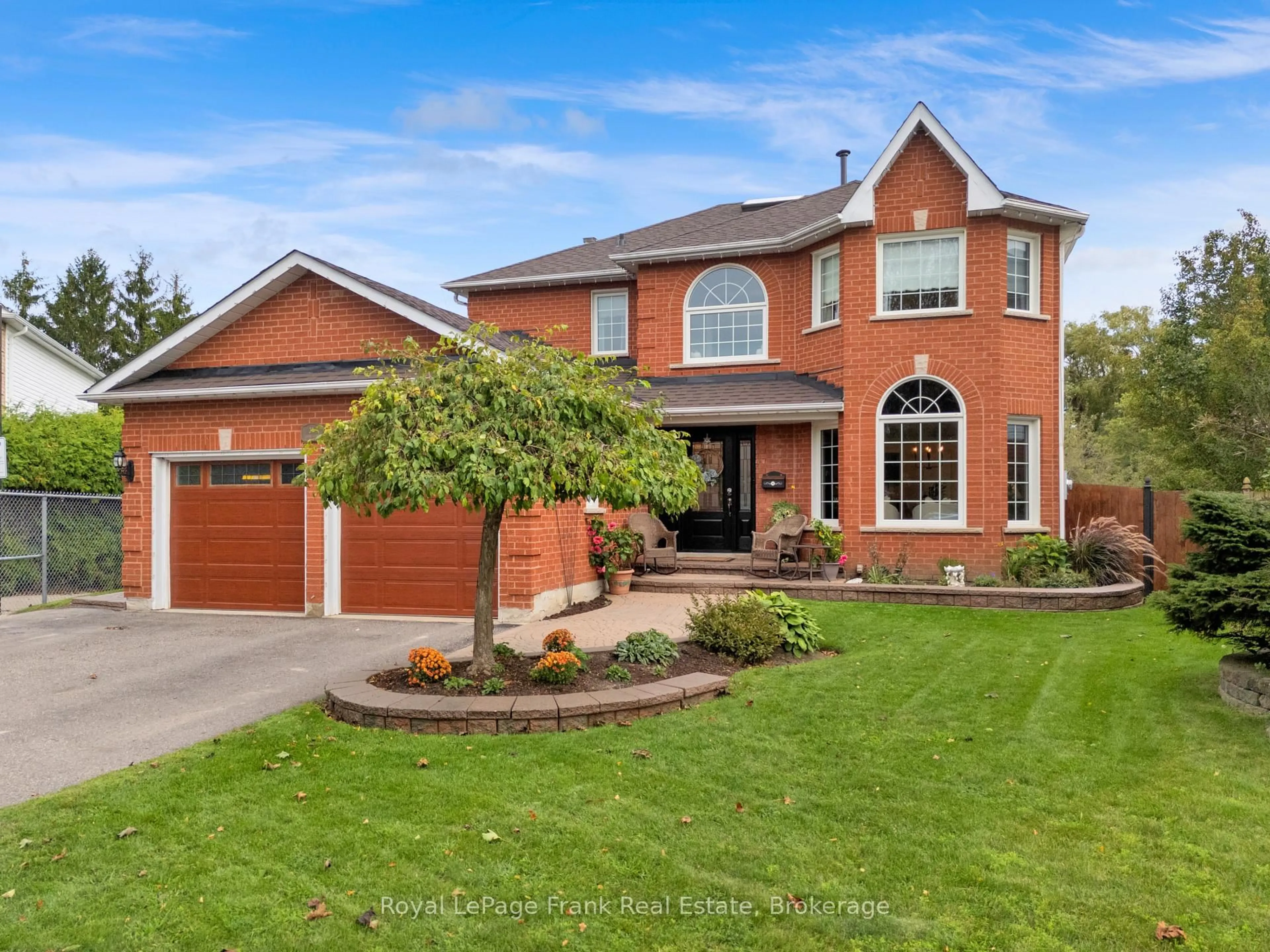 Home with brick exterior material, street for 37 Living Crt, Clarington Ontario L1E 2V6