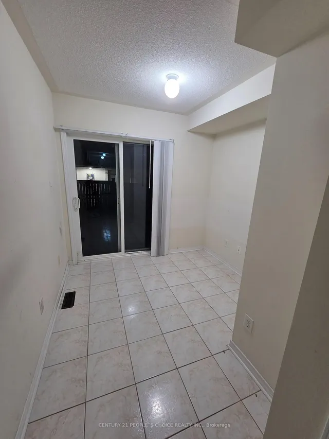 5 Curran Hall Cres, Toronto 4