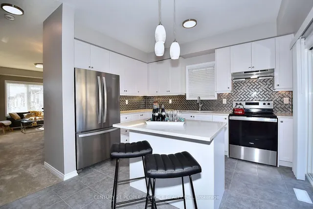 13 Devineridge Ave, Ajax 4