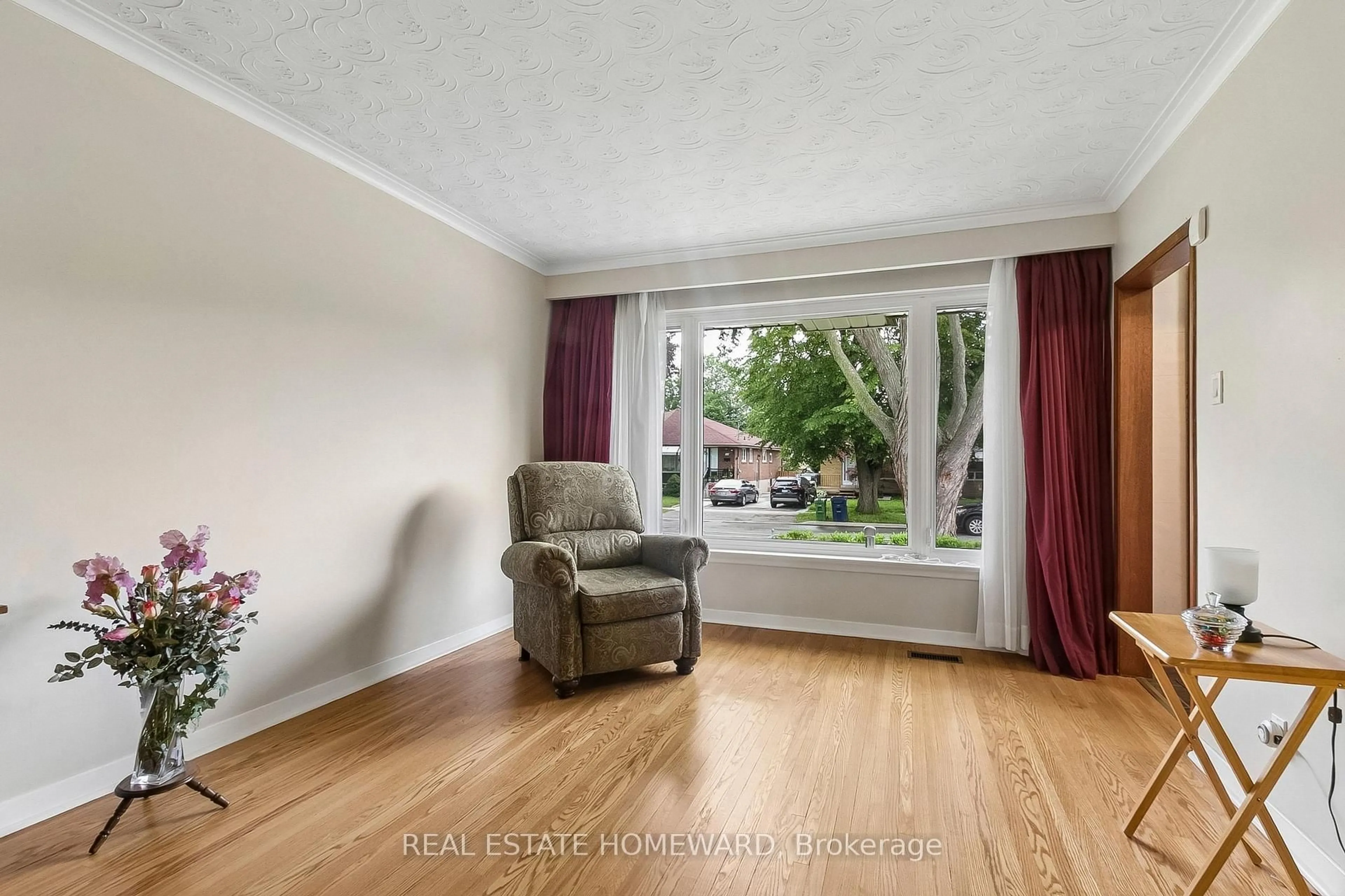 A pic of a room for 94 Rochman Blvd, Toronto Ontario M1H 1S2