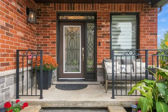 301 Fiddlers Crt, Pickering 3