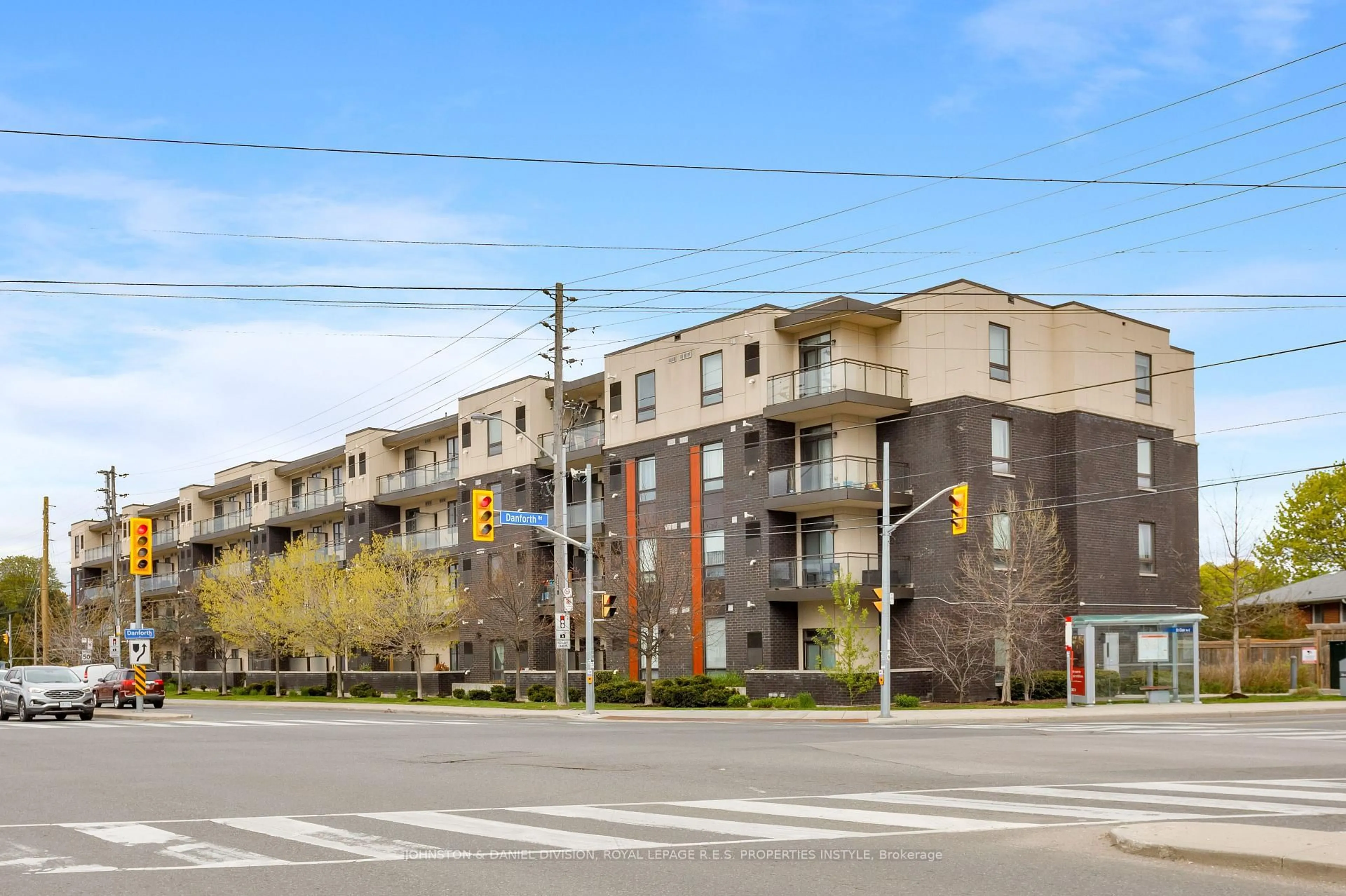 Unknown for 3560 St. Clair Ave #408, Toronto Ontario M1K 0A9