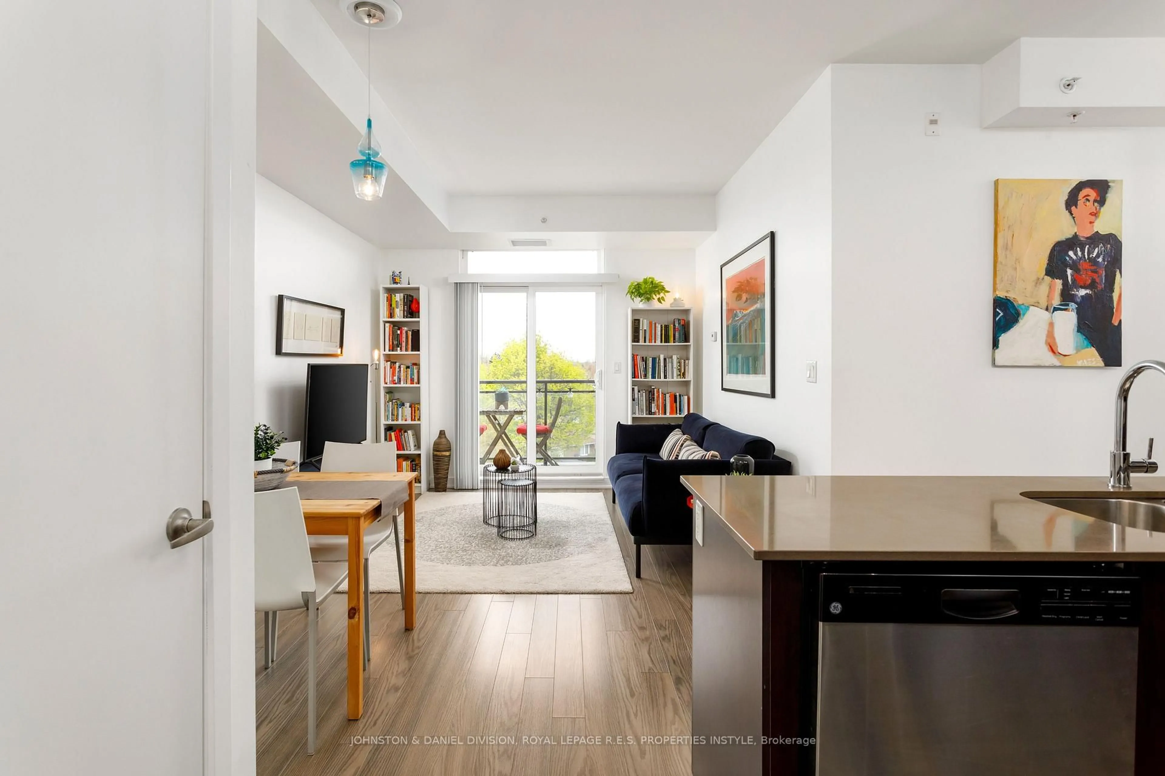 Unknown for 3560 St. Clair Ave #408, Toronto Ontario M1K 0A9