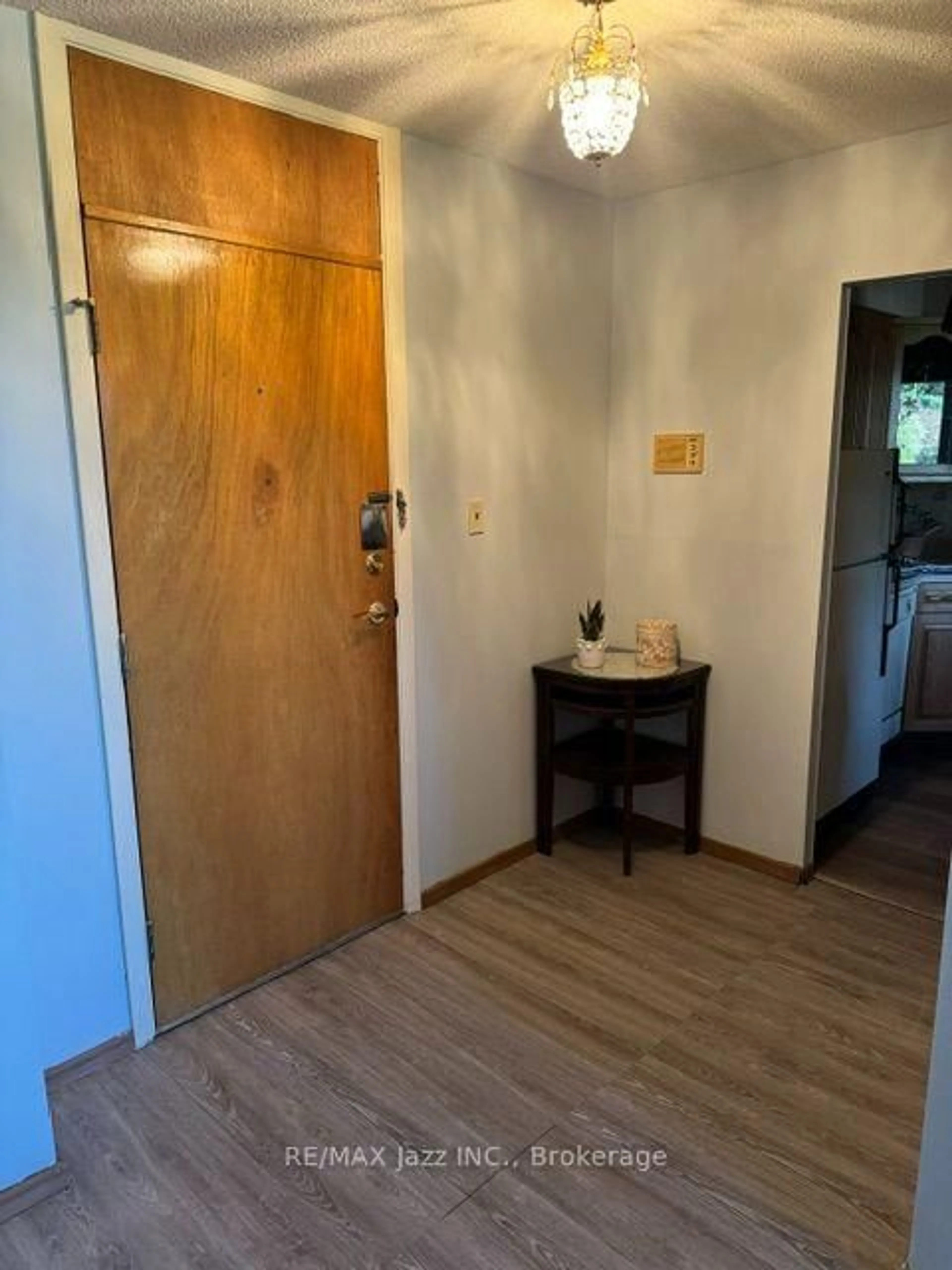 A pic of a room for 120 Elgin St #102, Oshawa Ontario L1G 1S7