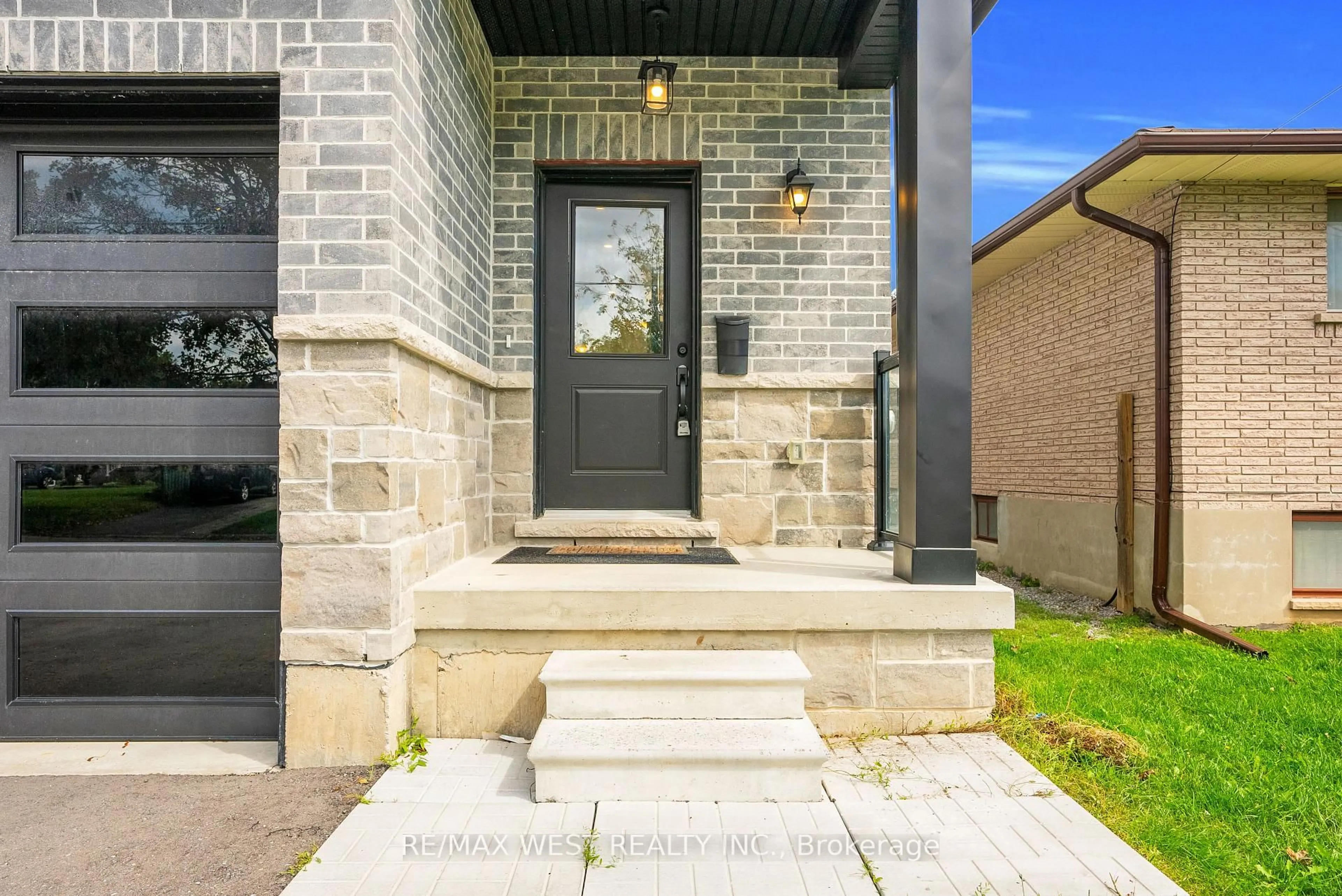 Home with brick exterior material, street for 131 Guelph St, Oshawa Ontario L1H 6H8