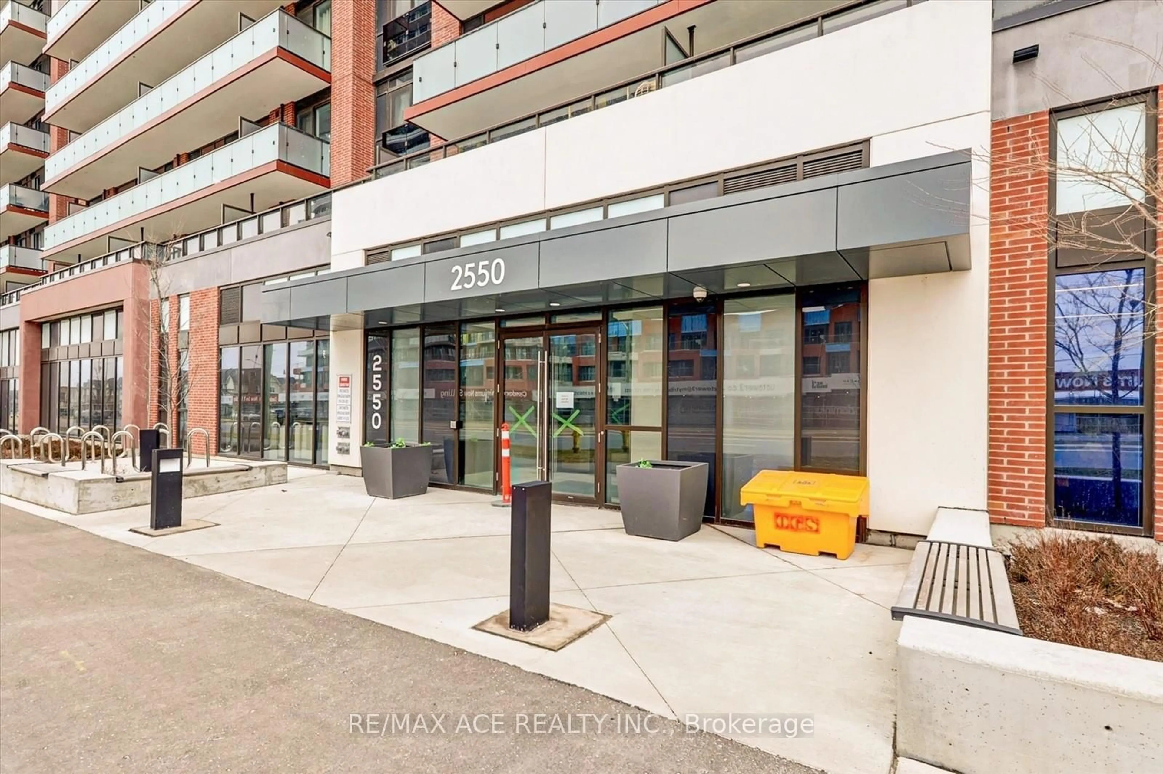 Unknown for 2550 Simcoe St #809, Oshawa Ontario L1L 0R5