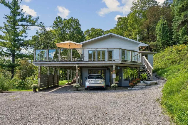 1 Ledge Rd, Toronto 5