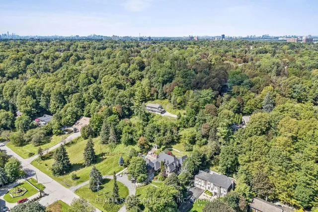 1 Ledge Rd, Toronto 2
