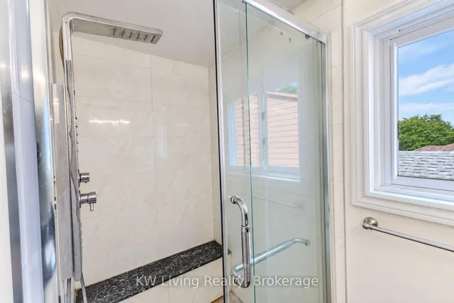 49 Montezuma Tr, Toronto 3
