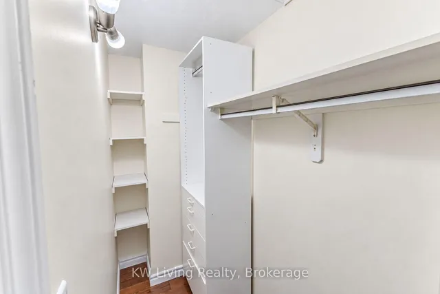 49 Montezuma Tr, Toronto 5