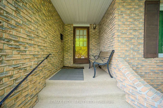 81 Amanda Dr, Toronto 3