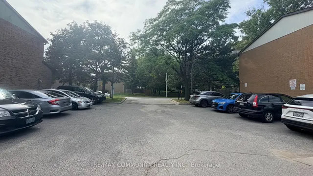 101 Dundalk Dr #3, Toronto 2