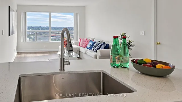 38 Lee Centre Dr #1809, Toronto 4
