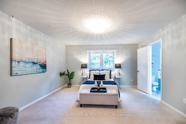 82 Beachgrove Cres, Whitby 5
