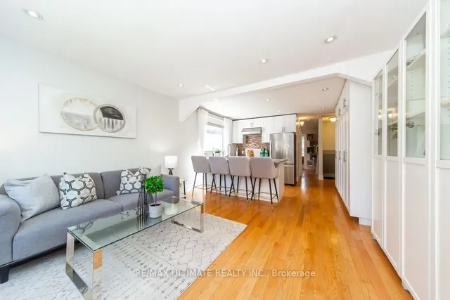 37 Gowan Ave, Toronto 5