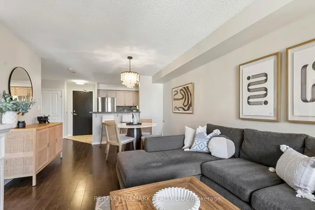 1733 Queen St #418, Toronto 4