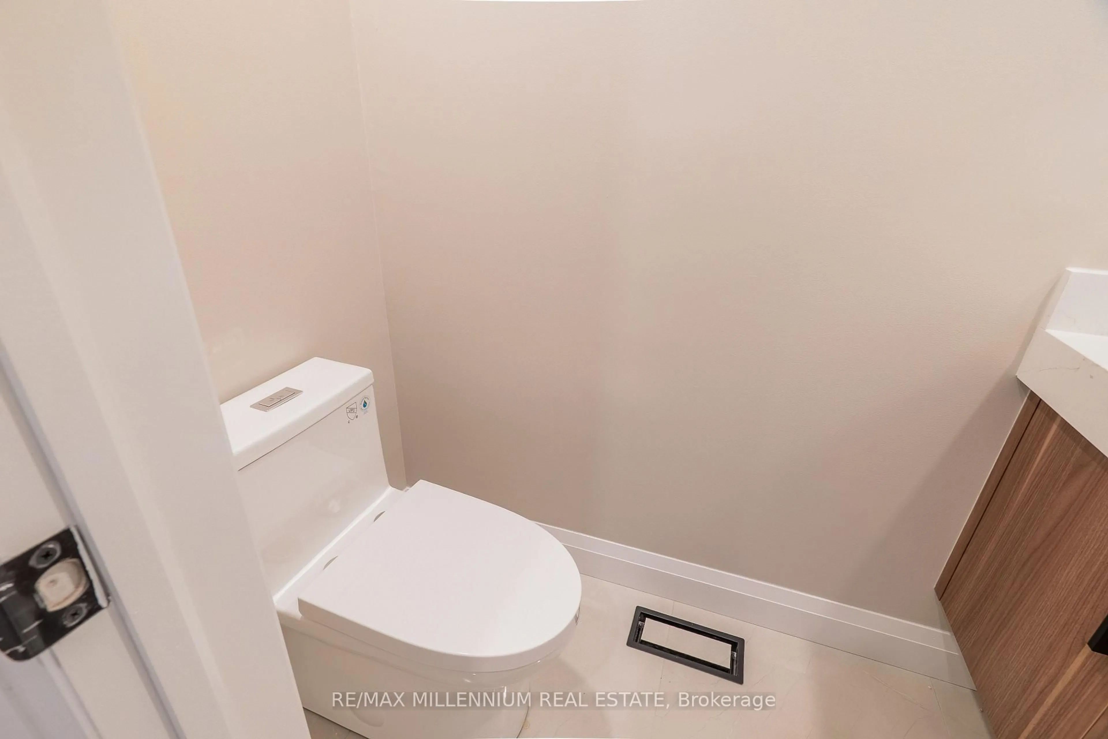 trreb/IMG-E13781586_3d55960a-93eb-4a4a-abab-ea84243a0987-l.jpg