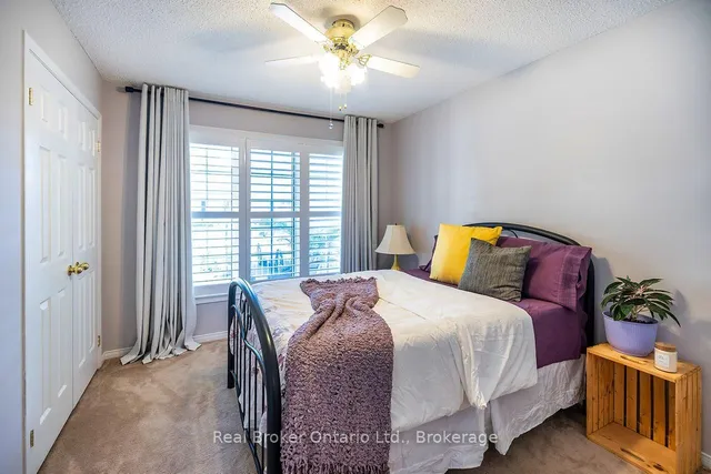 4 Birch Tree Lane, Clarington 2
