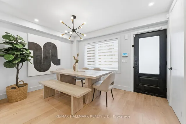 1709 Dundas St, Toronto 5