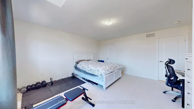 3279 Turnstone Blvd, Pickering 5