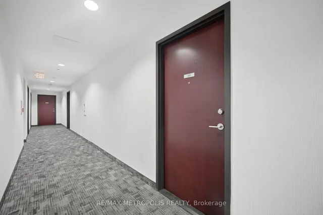 1328 Birchmount Rd #306, Toronto 5