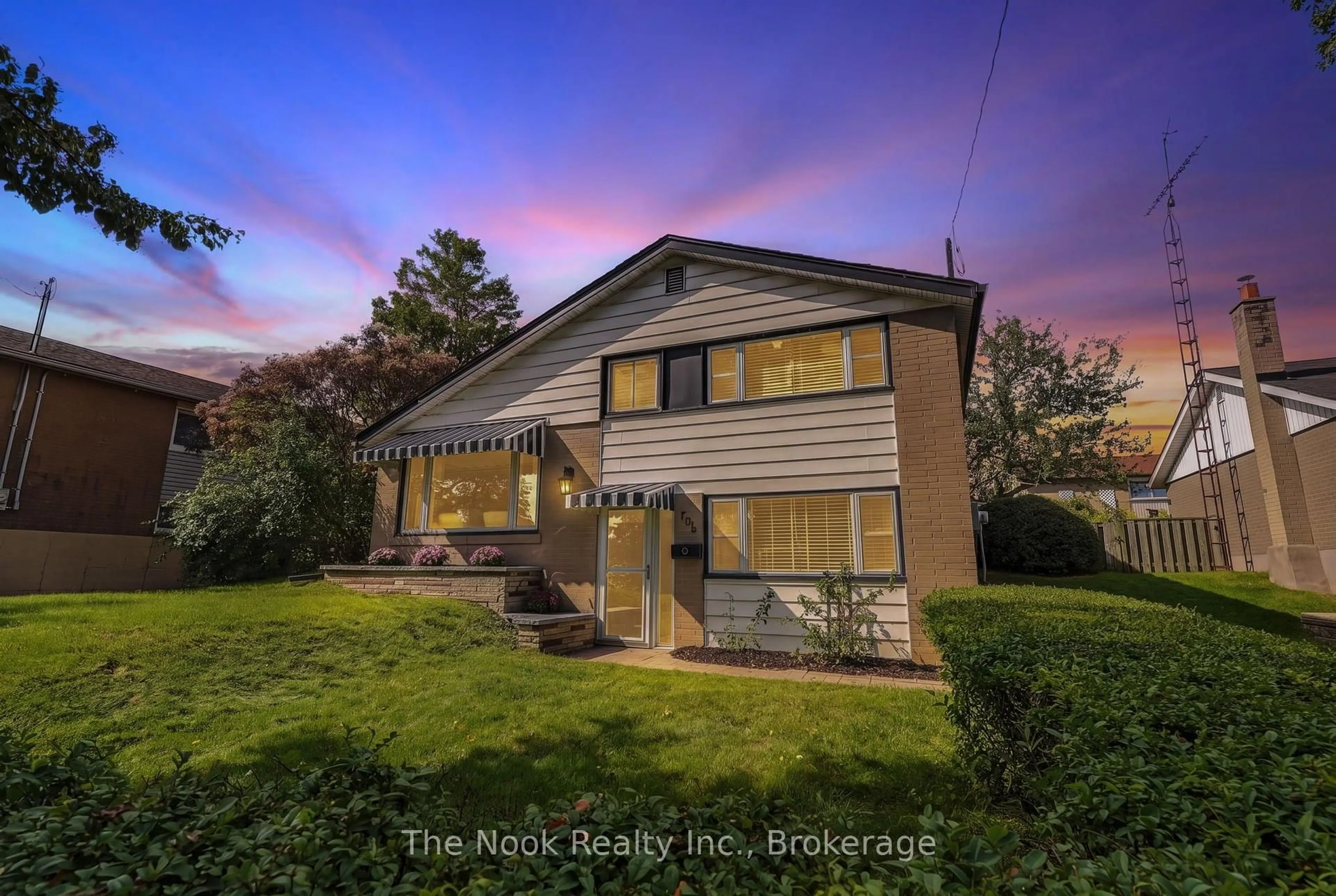 trreb/IMG-E13783566_6d4ef005-9501-4c71-9b98-d42ef522237f-l.jpg