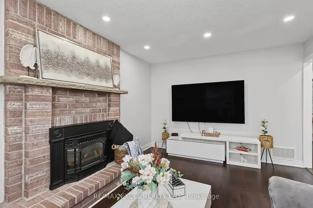 22 Horseshoe Dr, Whitby 5