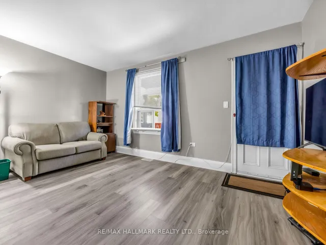 201 Linsmore Cres, Toronto 3
