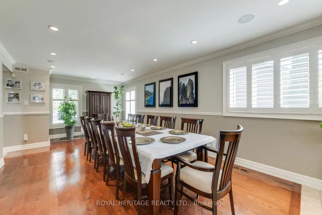 8 Chantrey Crt, Toronto 5