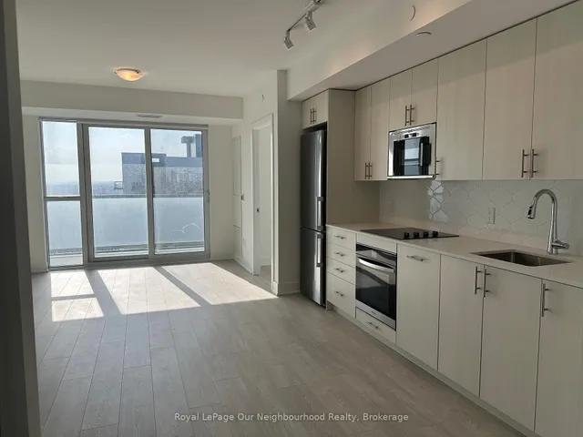 2545 SIMCOE St #2615, Oshawa 4