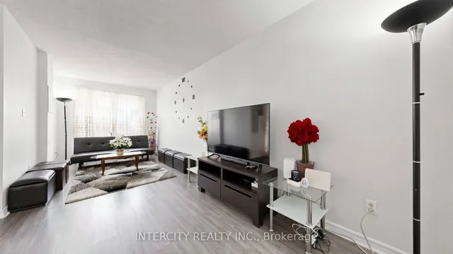 21 Livonia Pl #142, Toronto 5