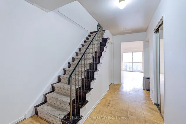 1024 Bridletowne Circ, Toronto 4