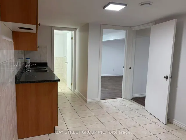 2212 Kennedy Rd, Toronto 4