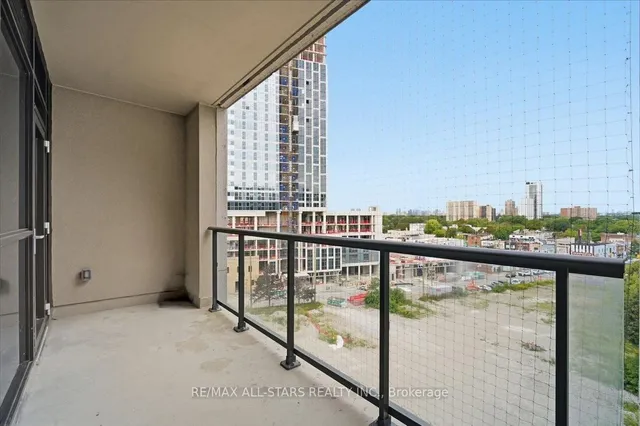 8 Trent Ave #824, Toronto 4