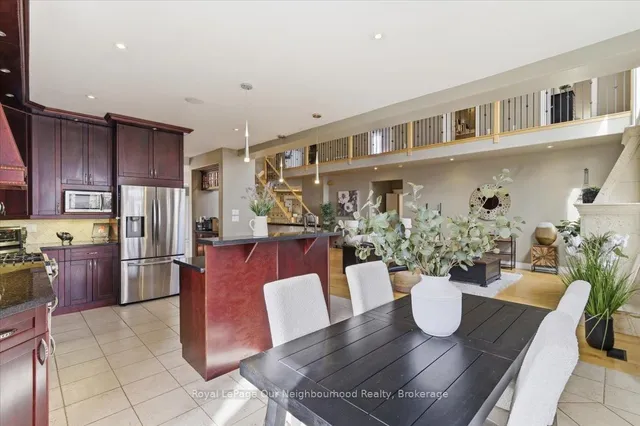 1879 Appleview Rd, Pickering 2