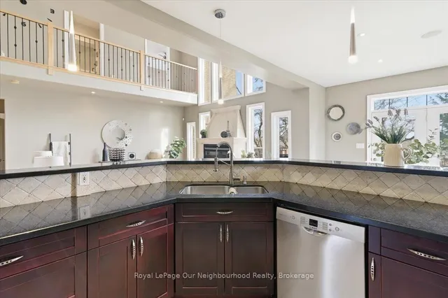 1879 Appleview Rd, Pickering 5