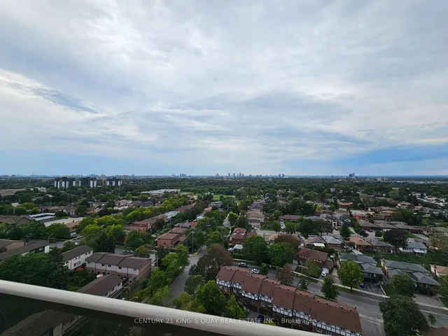 15 Torrance Rd #1901, Toronto 4